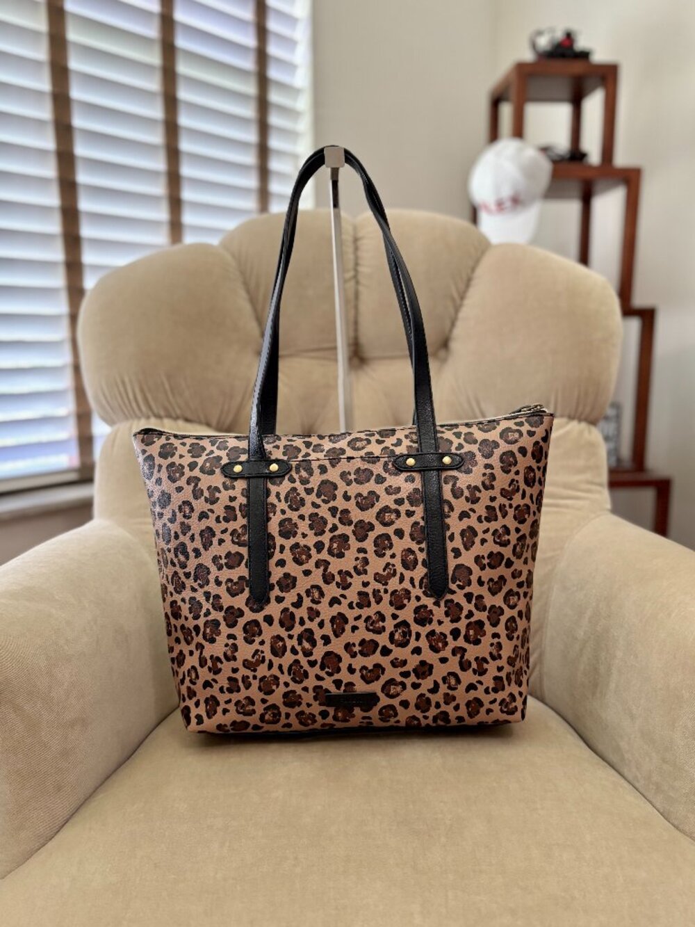 Auth. FOSSIL Iconic Leopard Print Vegan Leather Satchel Tote Bag - Picture 4 of 7